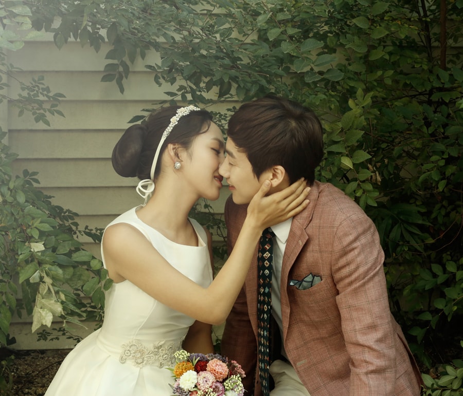 Korean Wedding Photos: First Love (Floral) by ST Jungwoo on OneThreeOneFour 2