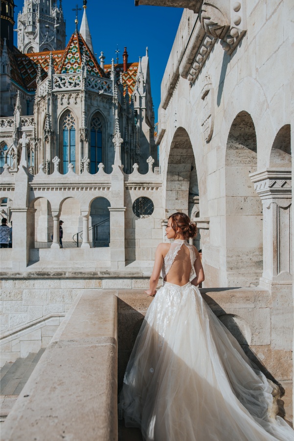 S&G: Budapest Pre-wedding Photoshoot at Castle District by Drew on OneThreeOneFour 11