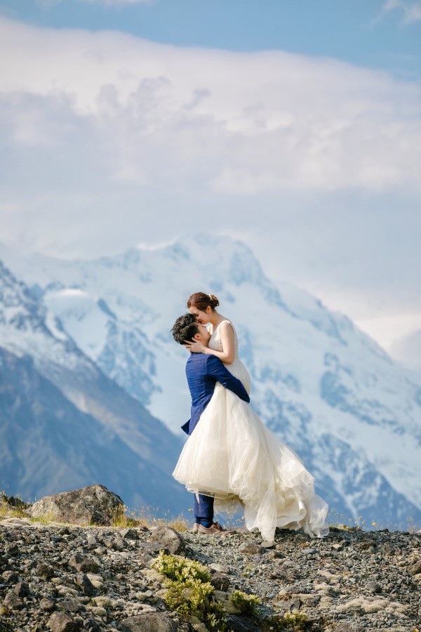 SH&J: Romantic fairytale pre-wedding in New Zealand with horse and at Lake Pukaki and Lake Tekapo by Fei on OneThreeOneFour 15