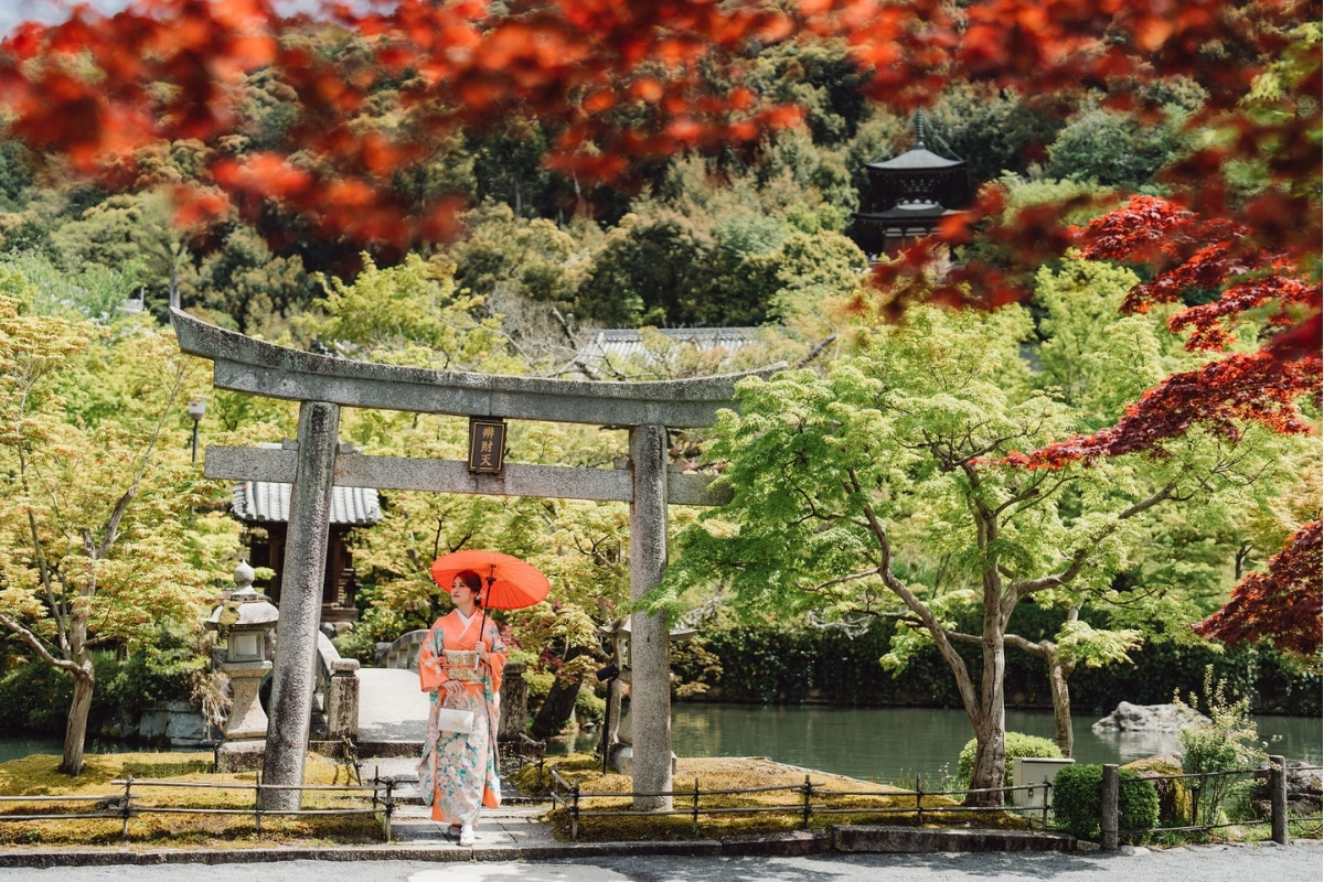 Kyoto Pre-Wedding Photoshoot with Eikando Temple, Mt Wakakusa, and Nara Deer Park by Kinosaki on OneThreeOneFour 9