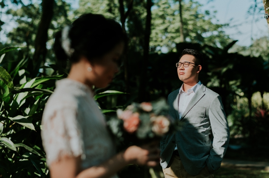 Malaysia Nature Theme Pre-Wedding Photoshoot At Lake Garden by Yan on OneThreeOneFour 9
