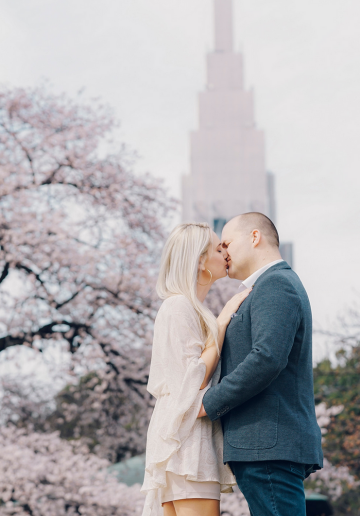 Japan Tokyo Casual Honeymoon Photoshoot At Shinjuku Gyoen During Sakura Season 