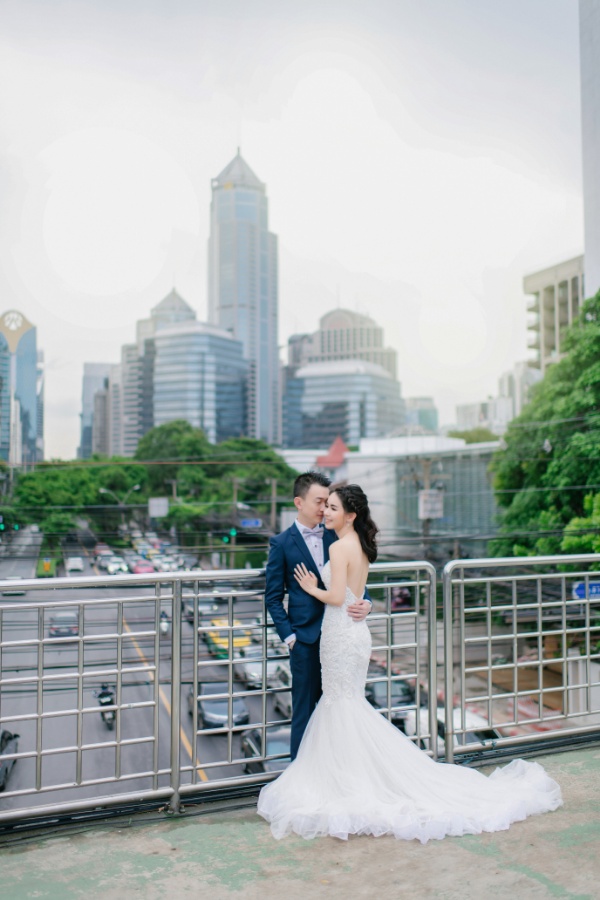 Bangkok Chong Nonsi and Chinatown Prewedding Photoshoot in Thailand by Sahrit on OneThreeOneFour 2