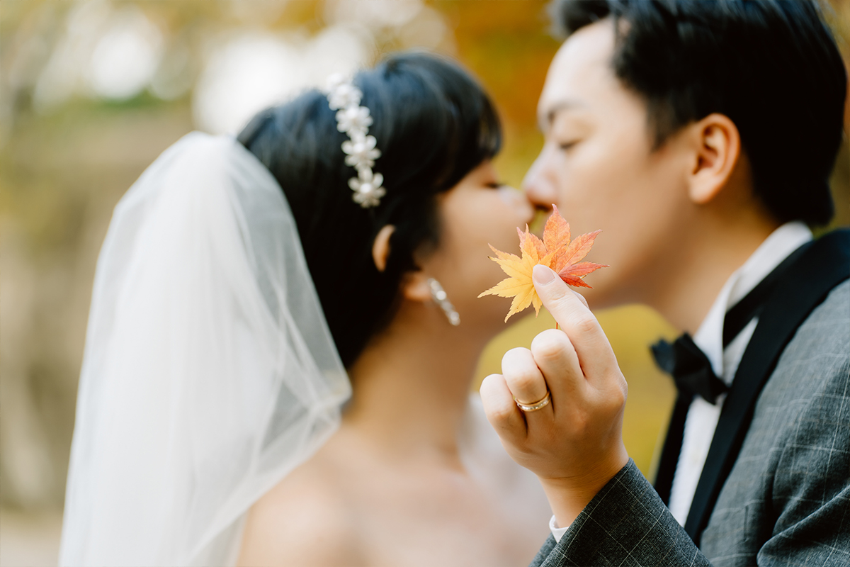 Korea Seoul Autumn Pre-Wedding Photoshoot with Silvergrass at Hanuel Park & Seonyudo Park by Jungyeol on OneThreeOneFour 30