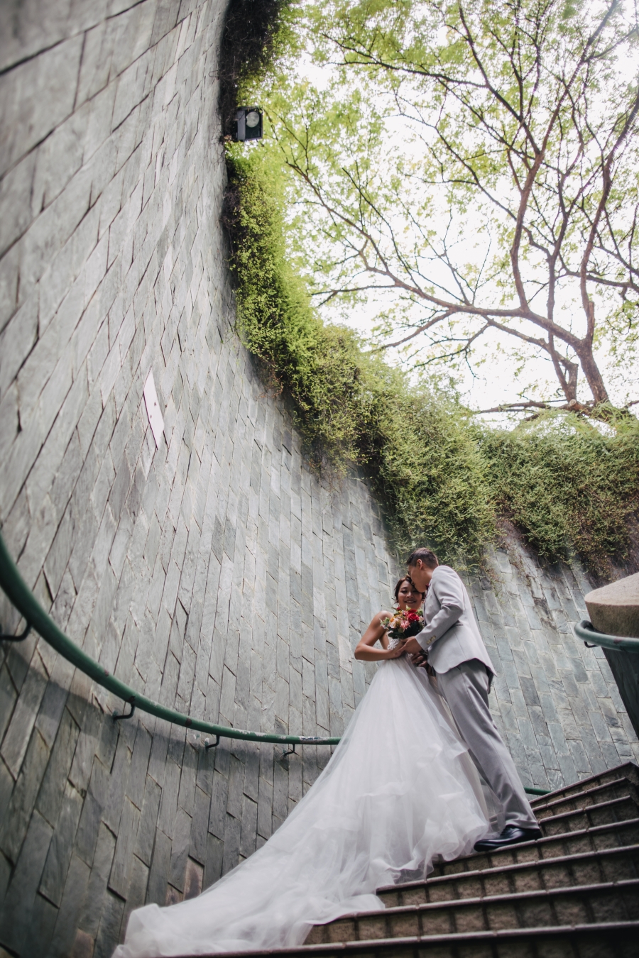 Singapore Pre-Wedding Photoshoot At Gardens By The Bay - Cloud Forest And Night Shoot At Marina Bay Sands by Cheng on OneThreeOneFour 1