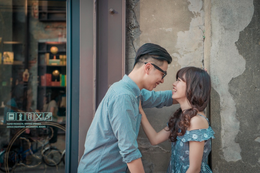 Taiwan Casual Couple Photoshoot At The Harbour And Shopping Street  by Star  on OneThreeOneFour 15