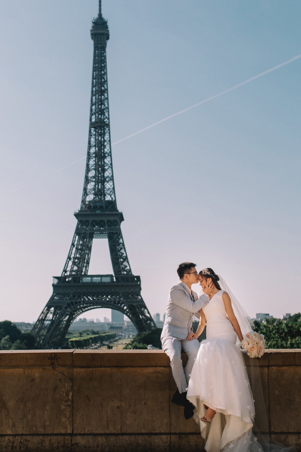 Paris Wedding Photo Session Arc de Triomphe by Vin on OneThreeOneFour 5