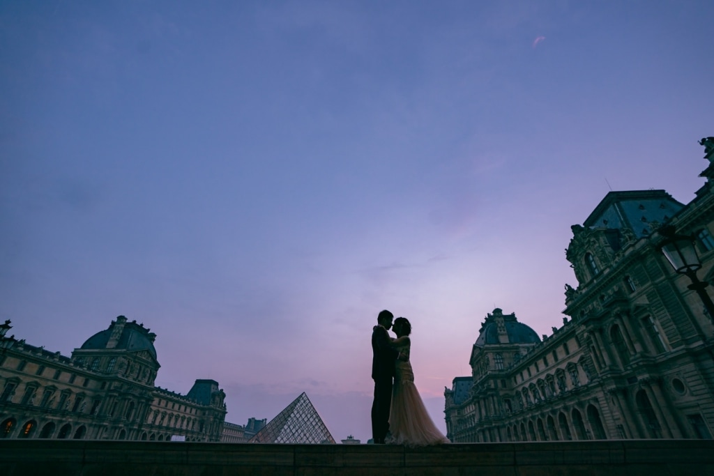 Paris Pre-wedding Photos At Chateau de Sceaux, Eiffel Tower, Louvre Night Shoot by Son on OneThreeOneFour 41