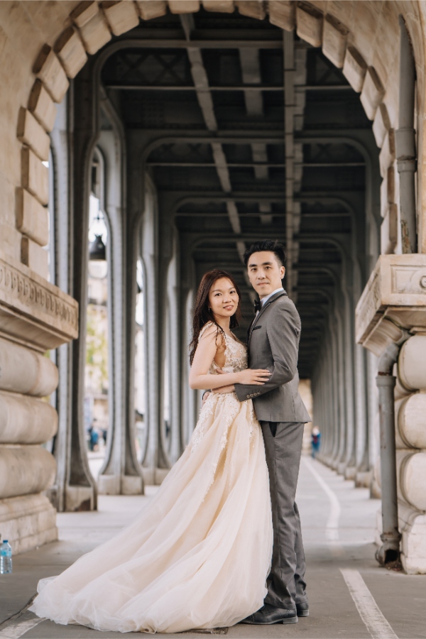 A&K: Canadian Couple's Paris Pre-wedding Photoshoot at the Louvre  by Vin on OneThreeOneFour 19
