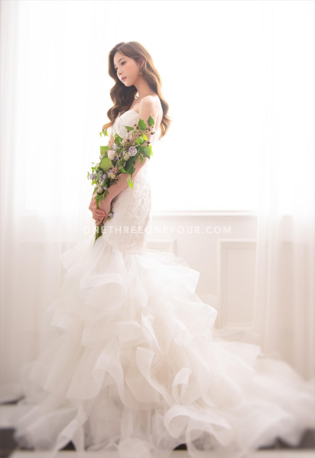 Gravity Studio Simple and Elegant Pre-Wedding Concept = Korean Studio Pre-Wedding by Gravity Studio on OneThreeOneFour 2