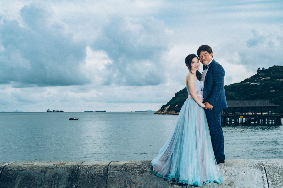 Hong Kong Outdoor Pre-Wedding Photoshoot At Disney Lake, Stanley, Central Pier by Felix on OneThreeOneFour 15