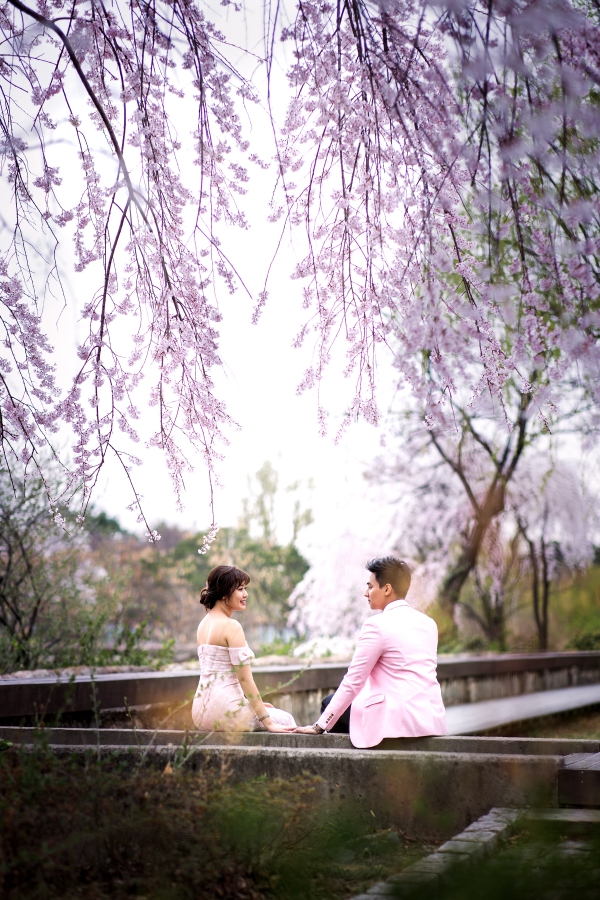 Korea Pre-Wedding Photoshoot At Seonyudo Park and Yeonnam-Dong  by Junghoon on OneThreeOneFour 6