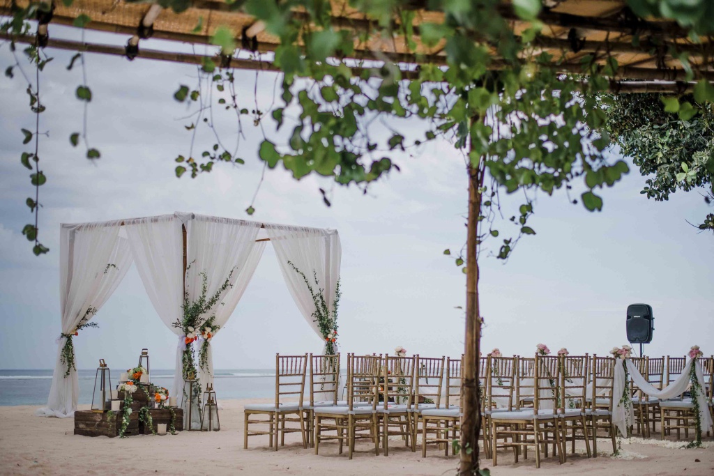 Samabe Bali Beach Wedding by Agus  on OneThreeOneFour 5