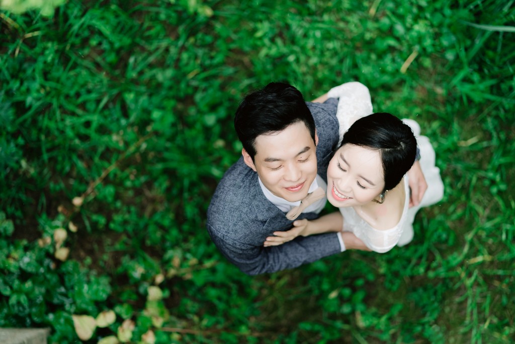 Korea Couple Pre-Wedding Photoshoot At Seonyundo Park, Seoul by Jungyeol on OneThreeOneFour 12