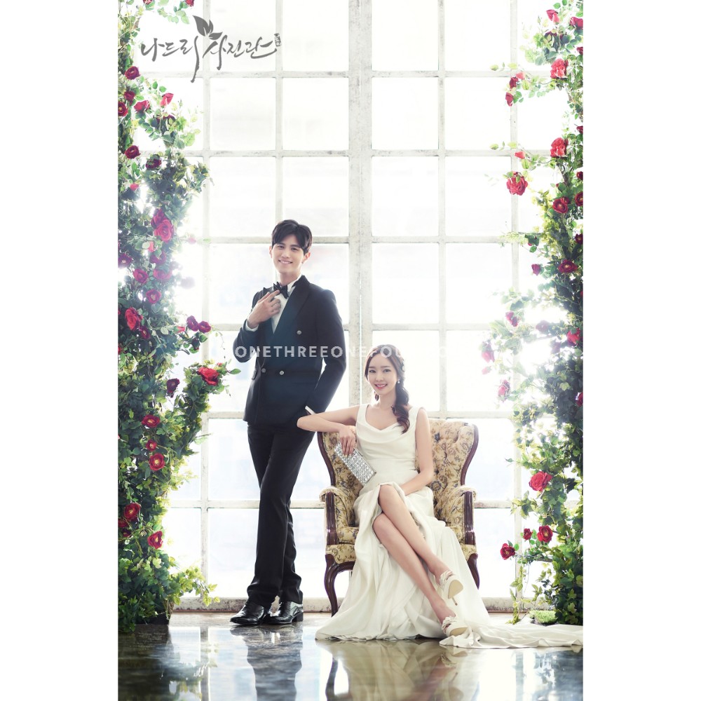 Korean Studio Pre-Wedding Photography: Studio by Nadri Studio on OneThreeOneFour 42