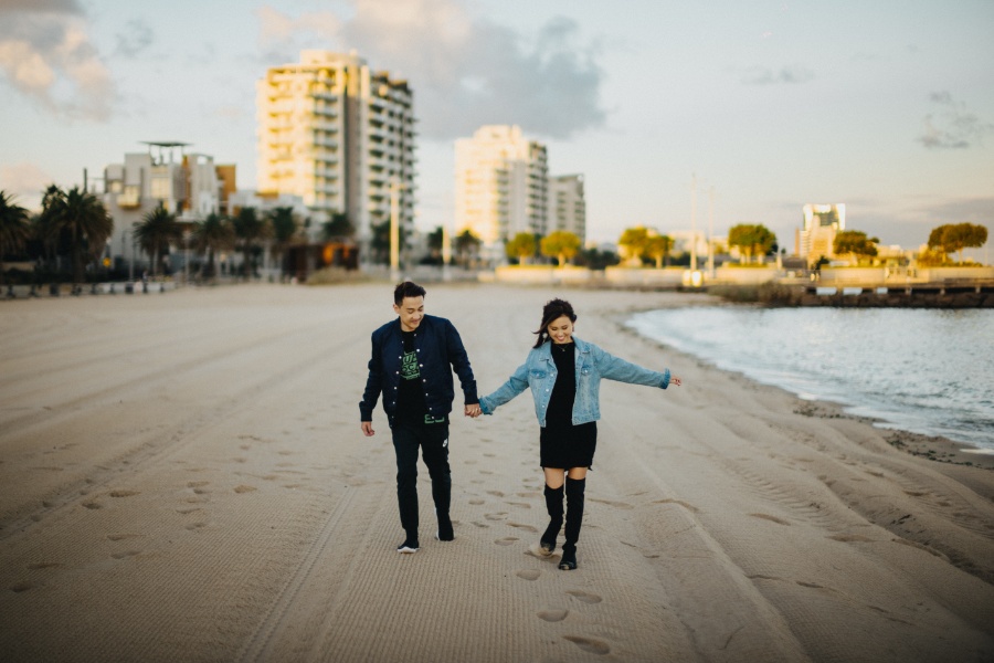 M&K: Melbourne Golden Hour Pre-wedding Photoshoot at Princes Pier by Felix on OneThreeOneFour 19