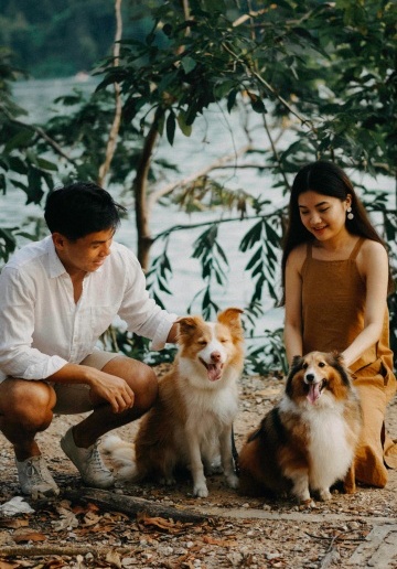 Singapore Pre-Wedding Photoshoot At Lower Peirce Reservoir With Puppies