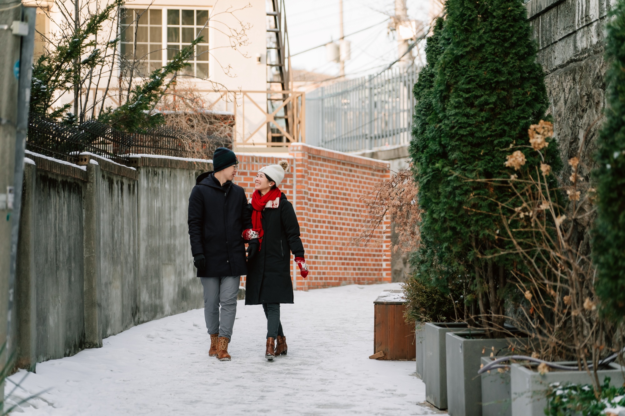 Whispers of Love in Seoul's Winter Wonderland: Snowy Pre-Wedding Extravaganza by Jungyeol on OneThreeOneFour 38