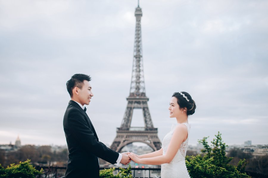 J&A: US Couple's Paris Day to Night Pre-wedding Photoshoot by Yao on OneThreeOneFour 1
