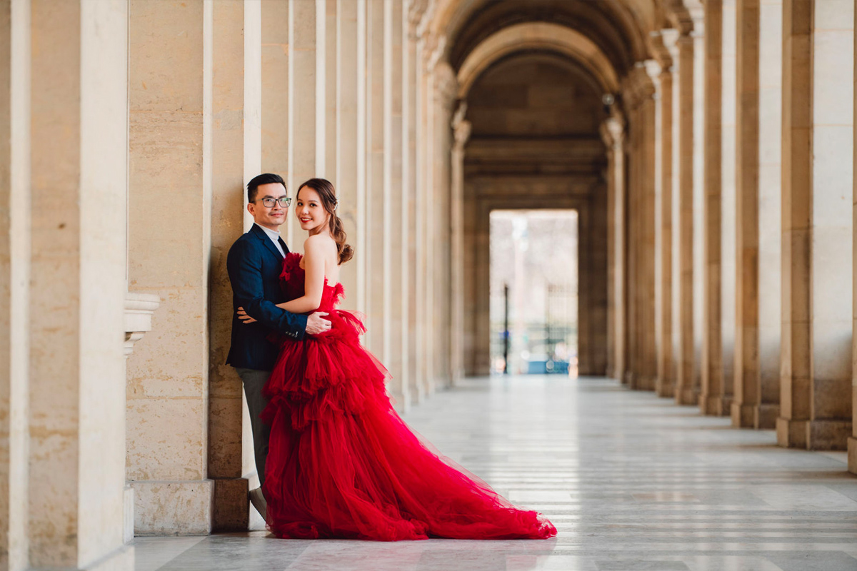 Romance in Paris: Pre-Wedding Photoshoot at Iconic Landmarks | Eiffel Tower, Louvre, Arc de Triomphe, and More by Arnel on OneThreeOneFour 11