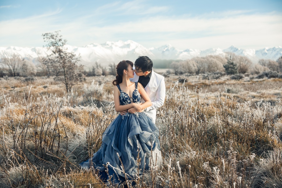M&P: New Zealand Winter Pre-wedding Photoshoot with Milky Way at Lake Tekapo by Xing on OneThreeOneFour 10