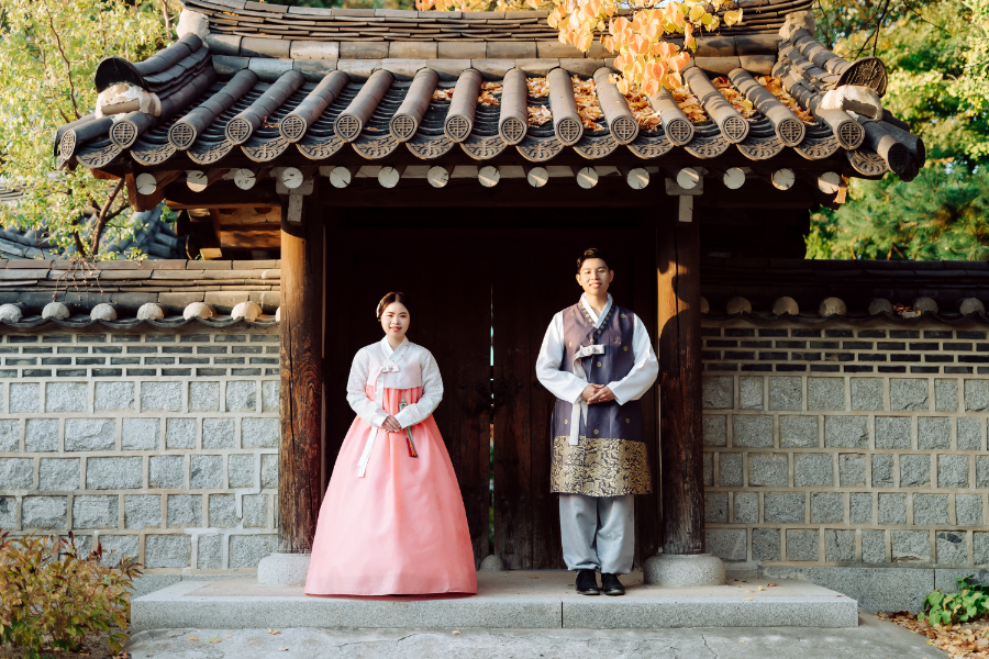 V&E Korea Autumn Pre-Wedding at Seoul Forest Park, Kyung Hee University and Namsangol Hanok Village by Jungyeol on OneThreeOneFour 25