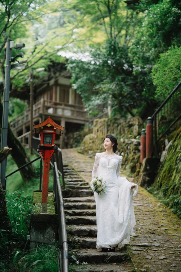 Japan Kyoto Pre-Wedding Photoshoot At Nara Deer Park, Fushimi Inari Shrine, Osaka Castle, Shinsekai and Shinsaibashi by Kinosaki  on OneThreeOneFour 7