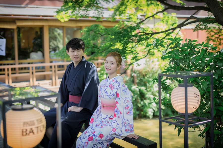 Japan Kyoto Kimono And Casual Photoshoot At Gion District  by Kinosaki on OneThreeOneFour 3