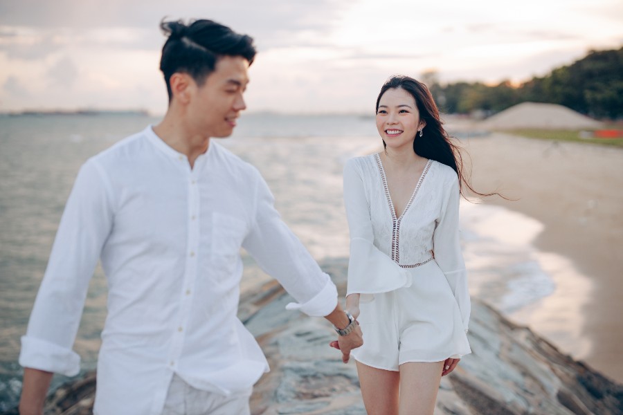 H&J: Fairytale pre-wedding in Singapore at Gardens by the Bay, Fort Canning and sandy beach by Cheng on OneThreeOneFour 35