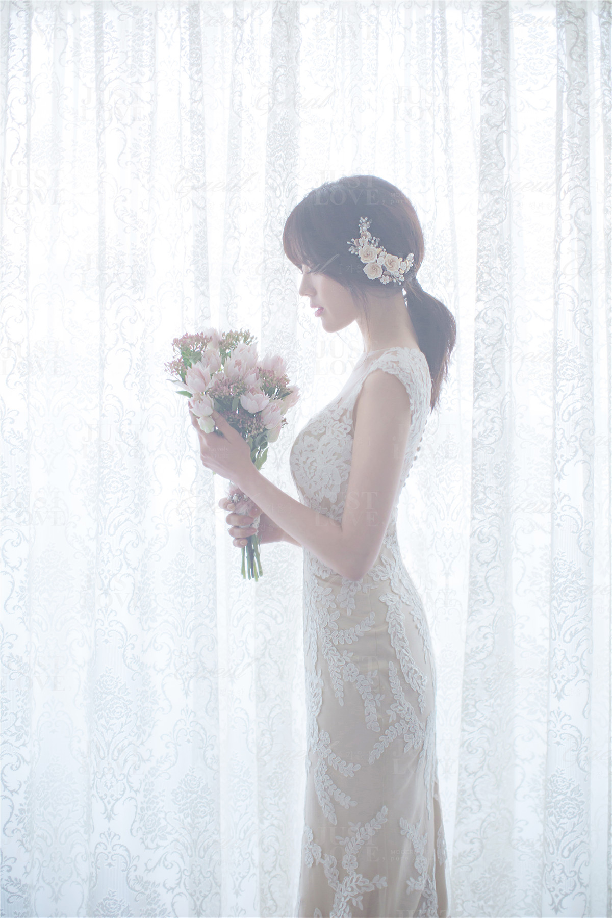 Korean Studio Pre-Wedding Photography: Chic & Fun by Gaeul Studio on OneThreeOneFour 7
