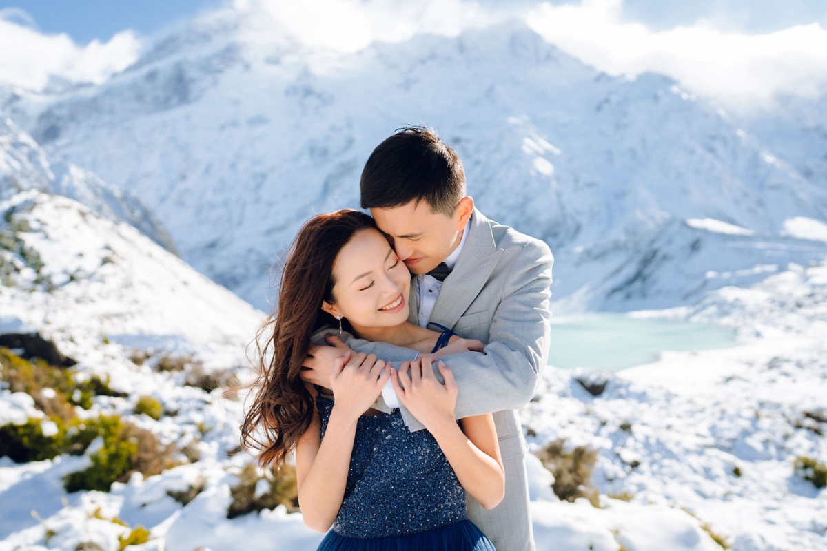 New Zealand Pre-Wedding Photoshoot with Lake Wakatipu, Skippers Canyon, Lake Tekapo, Mount Cook, and Omarama Clay Cliffs by Fei on OneThreeOneFour 20