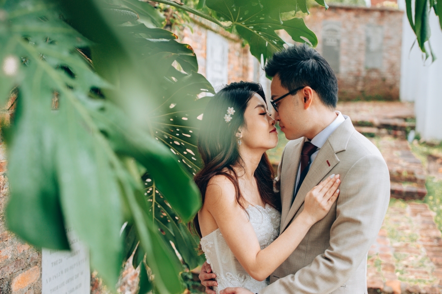Singapore Pre-Wedding Photoshoot At Yacht, Fort Canning Park And Seletar Airport by Cheng on OneThreeOneFour 3