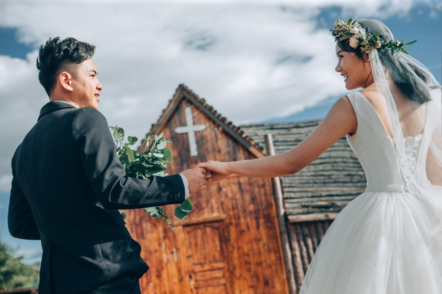 Yunnan Outdoor Pre-Wedding Photoshoot At Lijiang Jade Dragon Mountain & Ancient Town by Cao on OneThreeOneFour 29