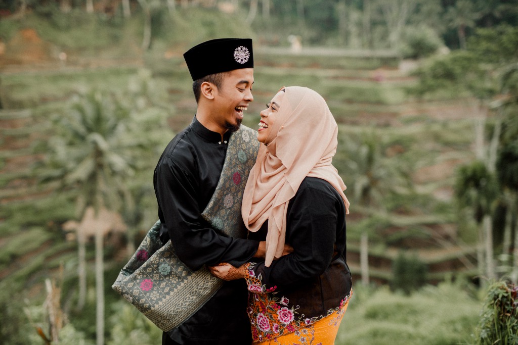 Bali Honeymoon Photography: Post-Wedding Photoshoot For Malay Couple At Tegallalang Rice Paddies  by Dex on OneThreeOneFour 3