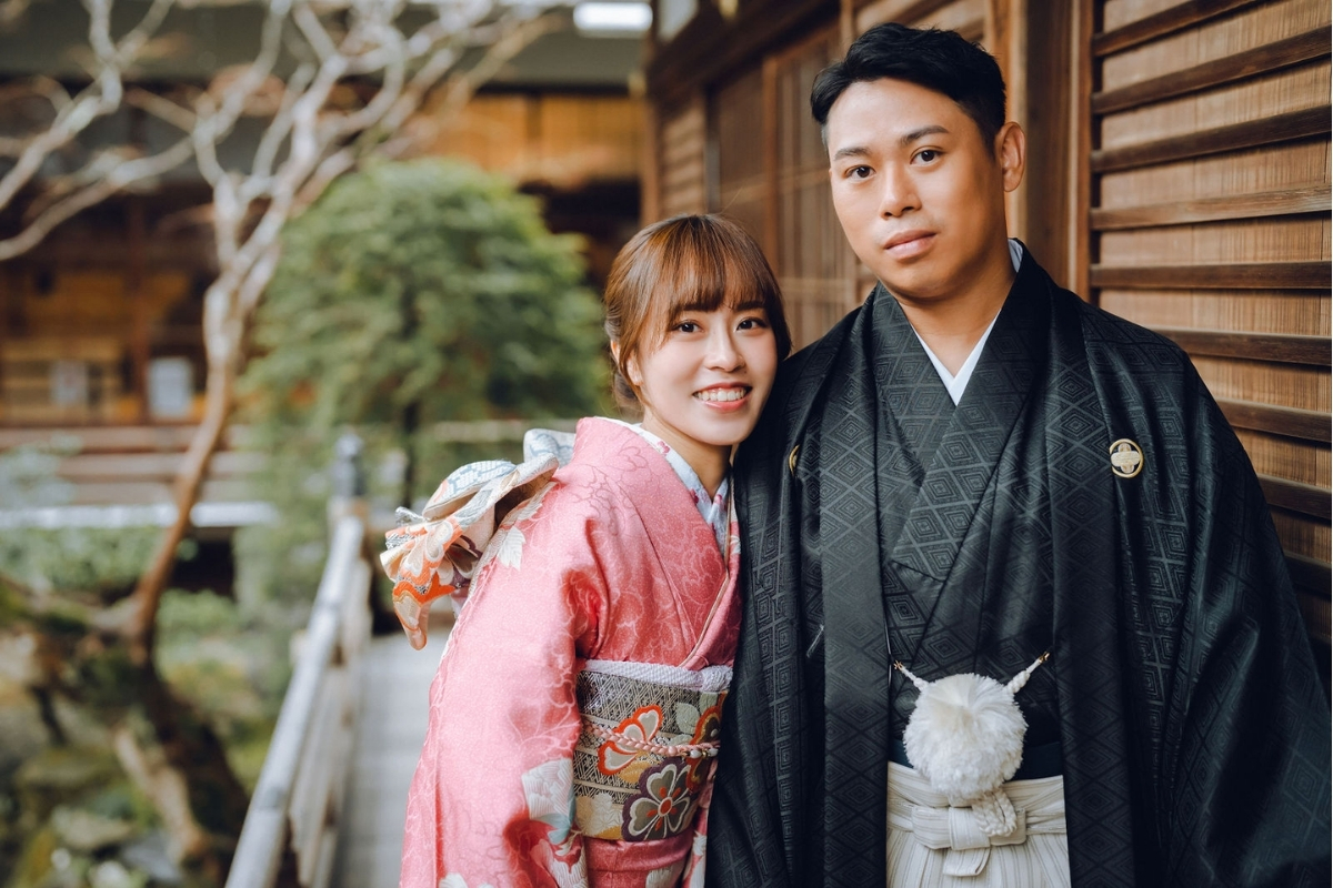 Kyoto Pre-Wedding Photoshoot with Eikando Temple, Kinosaki, Nara Deer Park & Mt. Wakakusa by Kinosaki on OneThreeOneFour 1