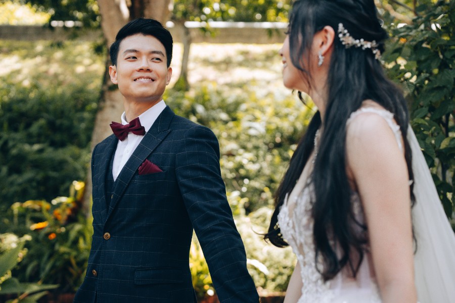 H&J: Fairytale pre-wedding in Singapore at Gardens by the Bay, Fort Canning and sandy beach by Cheng on OneThreeOneFour 22