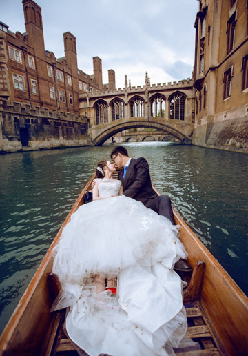 London Pre-Wedding Photoshoot At Cambridge University 