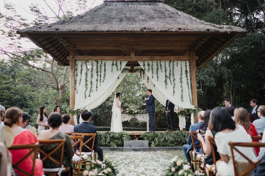 JY&L: Destination wedding at Villa the Sanctuary for mixed South Korean and European couple by Hendra on OneThreeOneFour 32