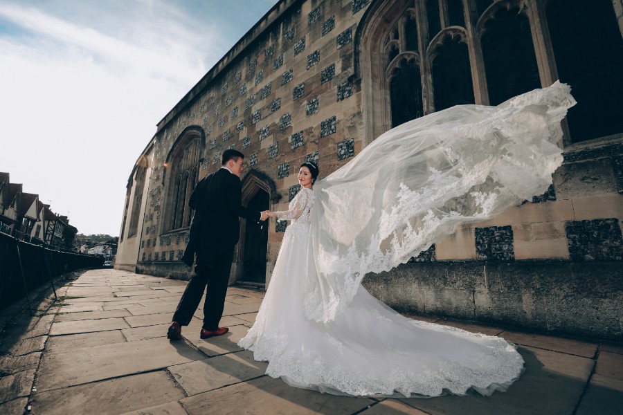 CH&ZW: Nature pre-wedding in London by Dom on OneThreeOneFour 8