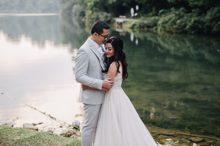 Singapore Prewedding Photoshoot At MacRitchie Reservoir And Marina Bay Sands Night Shoot  by Cheng on OneThreeOneFour 3