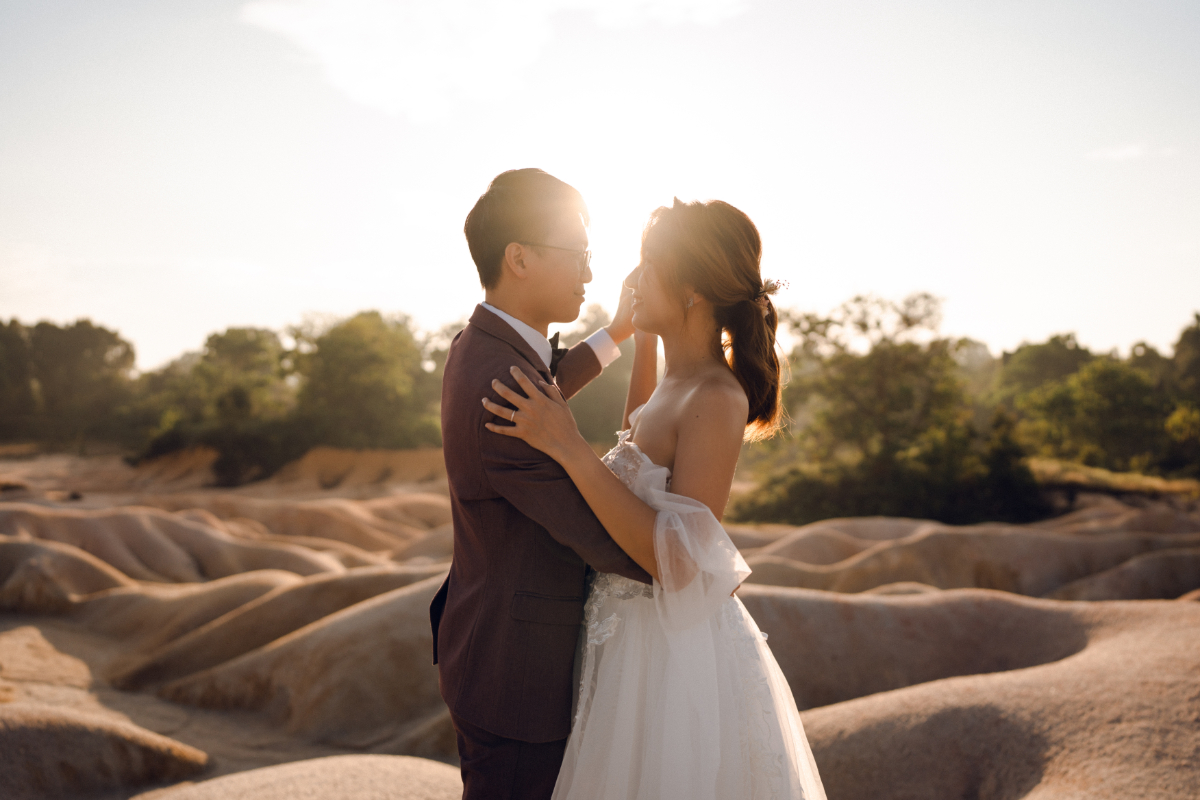 Bintan Pre-Wedding Photoshoot: Chen Yu & Yu Xuan’s Romantic Shoot at Blue Lake, Sand Dunes & ANMON Resort by HS on OneThreeOneFour 17