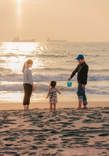 Taiwan Casual Family Photoshoot At The Beach 