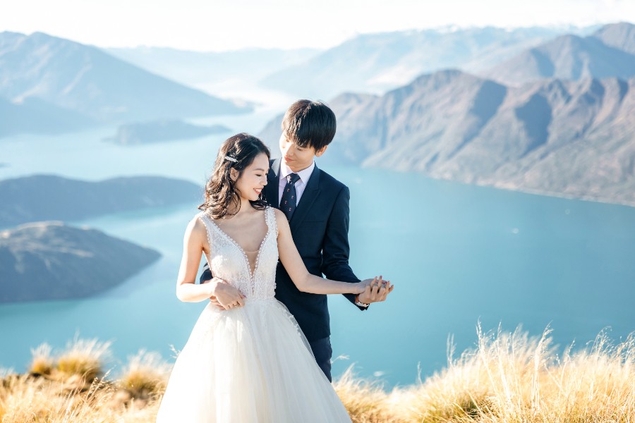 New Zealand Autumn Pre-Wedding Photoshoot with Helicopter Landing at Coromandel Peak by Fei on OneThreeOneFour 4