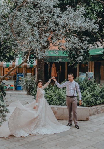 Khao Yai Pre-Wedding Photoshoot At Palio The Little Italian Village For Cambodia Couple