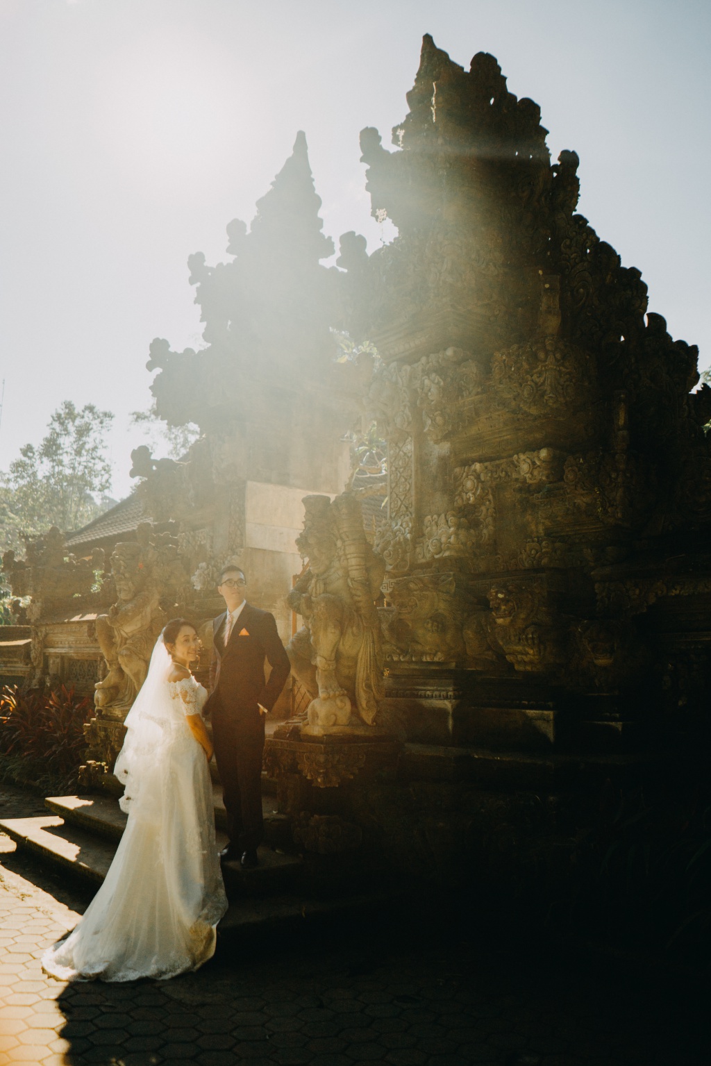 Bali Destination Pre-Wedding Photoshoot At Campuhan Ridge Walk  by Agus  on OneThreeOneFour 9