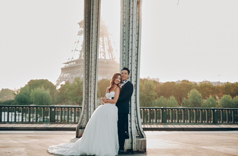巴黎婚紗拍攝 - 艾菲爾鐵塔，潛行空間鐵橋，蒙馬特，小皇宮 by Arnel on OneThreeOneFour 17