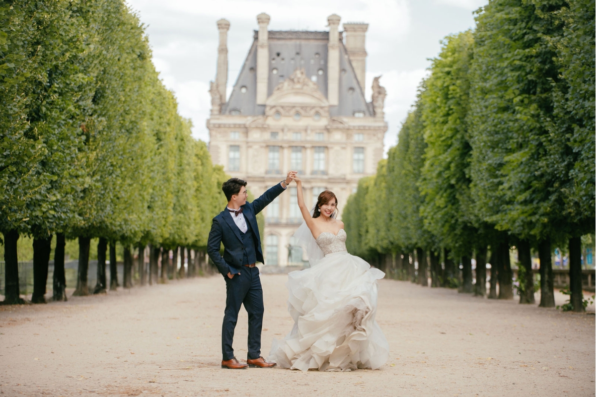 Paris Pre-Wedding Photoshoot with Avenue de Camoens, Port Debily, Bir Hakeim, Tuileries Garden, Louvre Pyramid, Palais Royal, and a Parisian Cafe. by Arnel on OneThreeOneFour 8