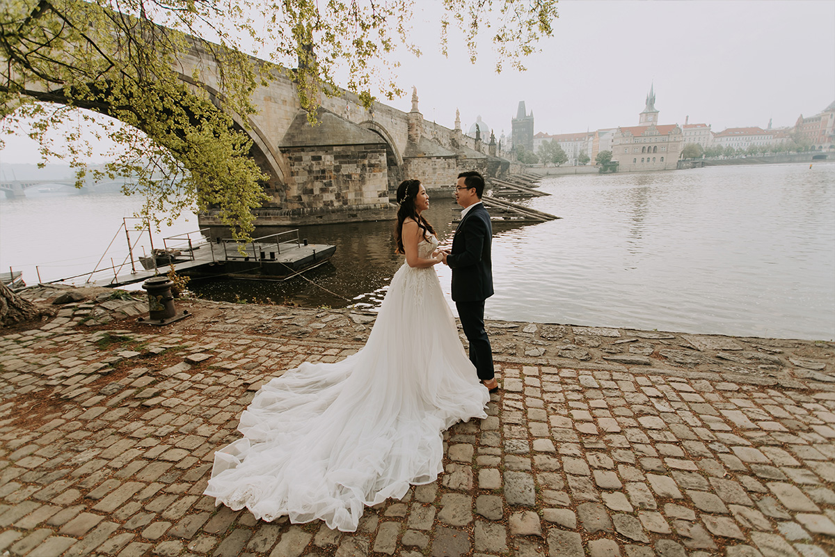 Prague Pre-Wedding Photoshoot with Astronomical Clock, Old Town Square & Charles Bridge by Nika on OneThreeOneFour 13