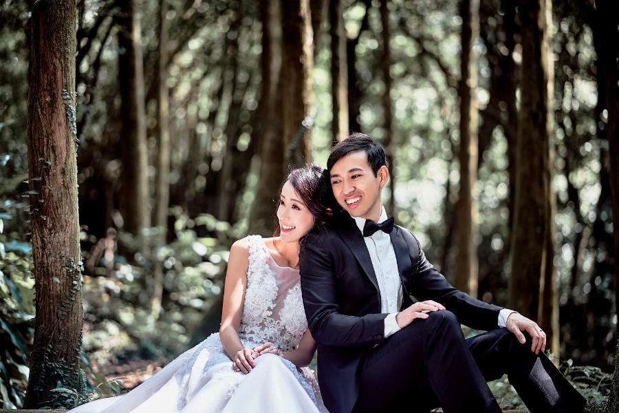 Outdoor prewedding photoshoot at Taiwan Shan Chih Hall Tatung University by Doukou on OneThreeOneFour 5