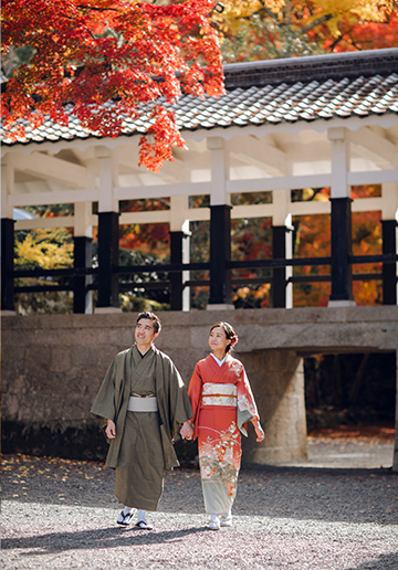 Japan Kyoto Autumn Kimono Shoot at Gion Shrine